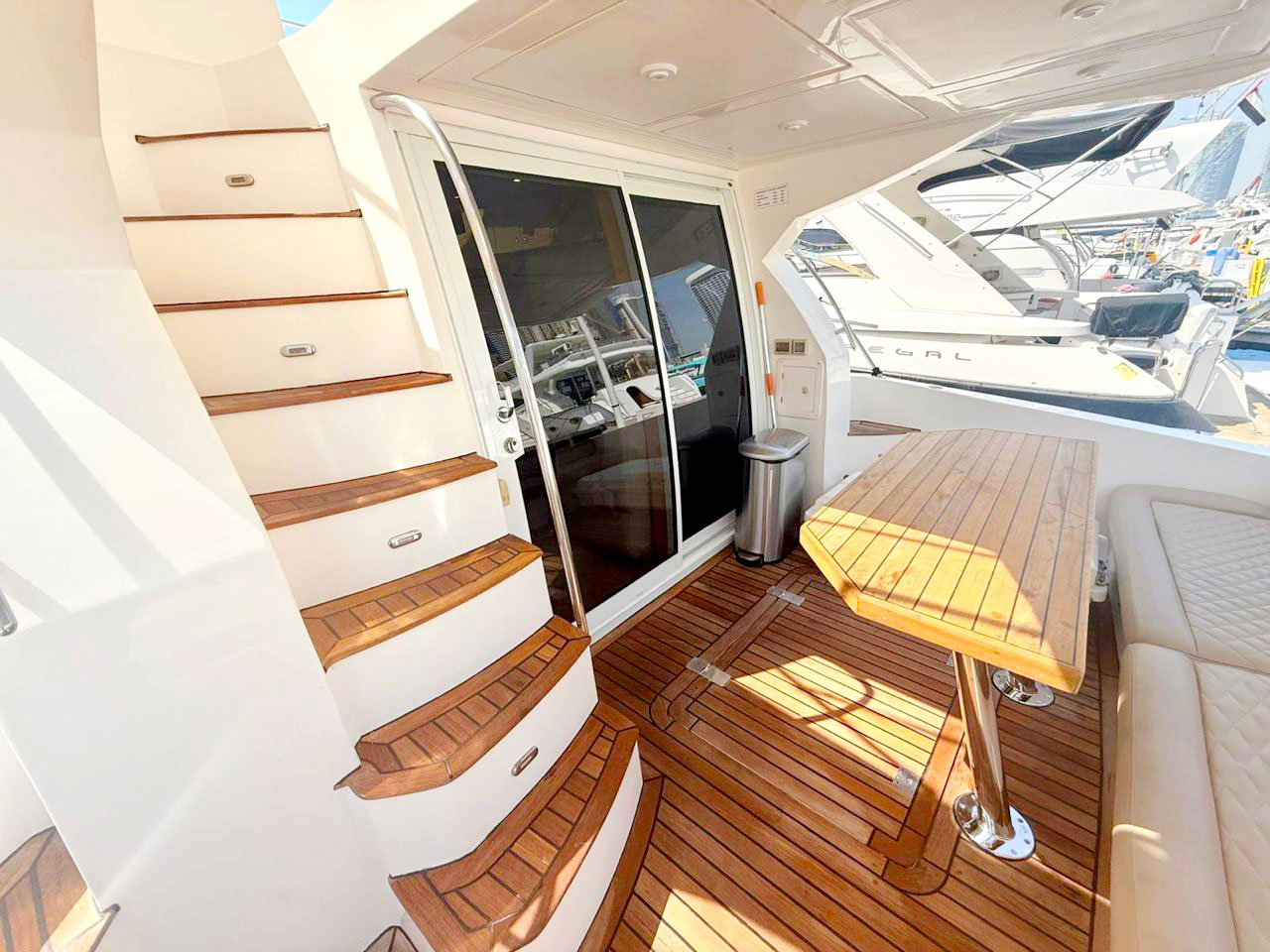 48FT Emerald Luxury Yacht Charter