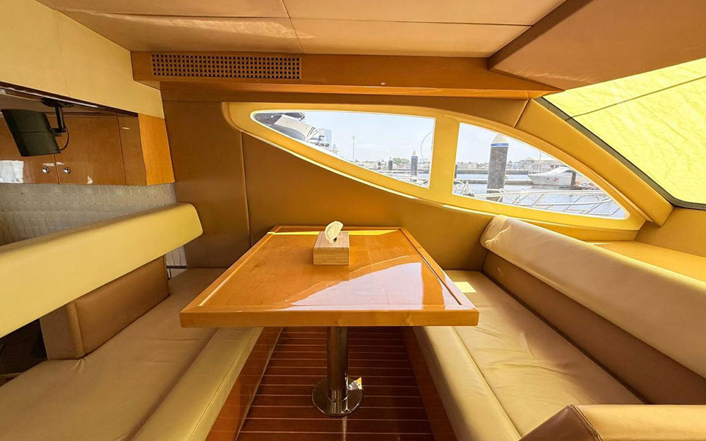 48FT Emerald Luxury Yacht - Image 3