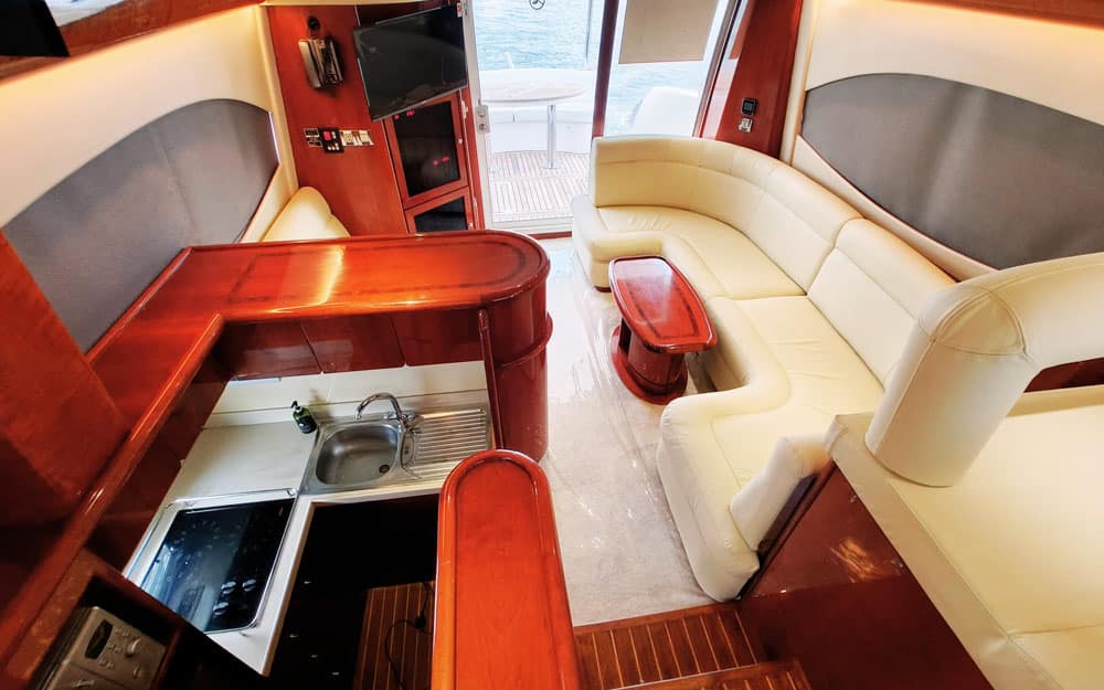 50FT Majesty Yacht - Image 5